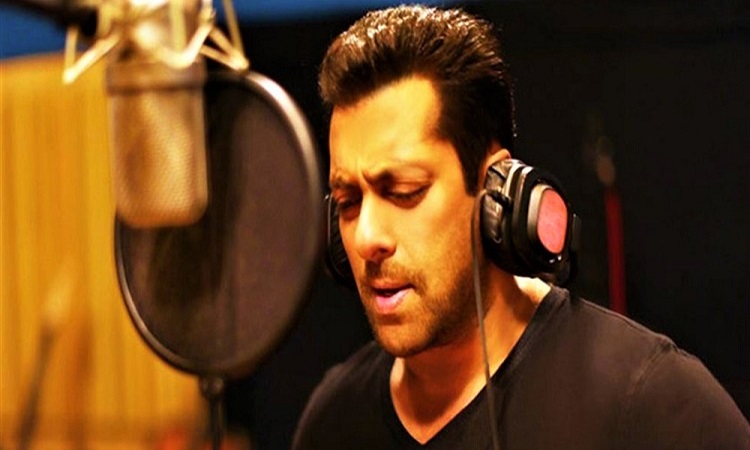 salman sings the 4th song of notebook