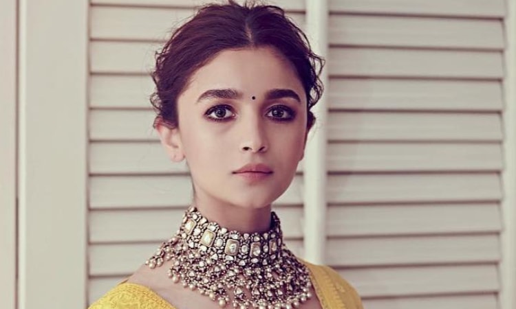 alia bhatt says she used to perform for her grandparents every week as a kid