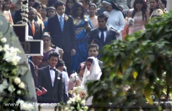 ritesh deshmukh and genelia d'souza Catholic wedding held in Bandra Church