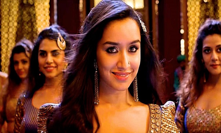 fans trend shraddha kapoor as stree of the year