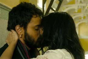 imran khan and anushka sharma kiss