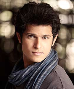 ... for acting projects, <b>Neil Bhatt</b> is keen on directing a Bollywood film. - 248_Neil-Bhatt