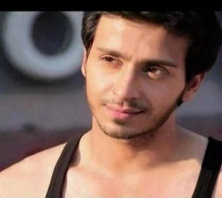Handsome and dashing actor Param Singh who plays Randhir in Channel V&#39;s Sadda Haq spared some time to answer our slam book questions. - CFF_10153993_1481388522077093_950751949_n