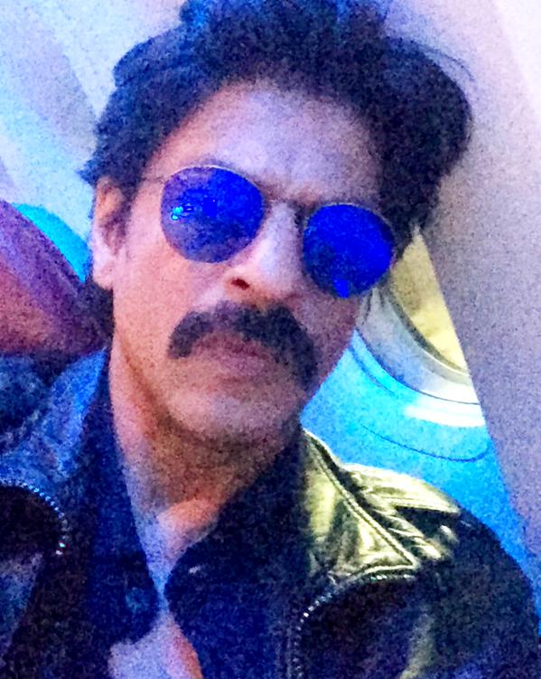 Raees: Shah Rukh Khan and his team to celebrate success without alcohol -  Misskyra.com