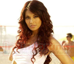 Bipasha to rebuild home to suit her energy