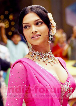 Deepika Padukone plays double role in  Chandni Chowk To China