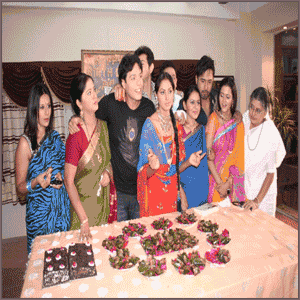 Sachin Sharma hosts a Paan Party on his Birthday...