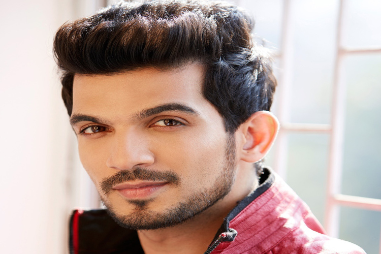 Arjun Bijlani chills with Sussanne Roshan; shares lovely post
