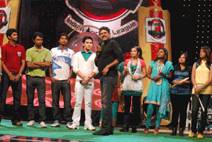 Kapil Dev, Urmila and Satish Kaushik grace SRGMP Challenge 2009..